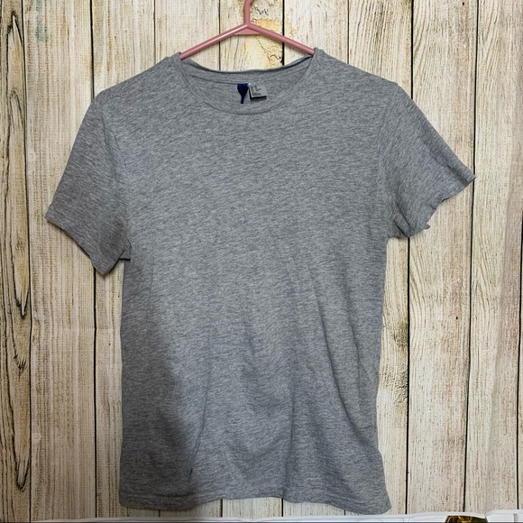 Unisex Grey H&M Tee - Picture 1 of 3